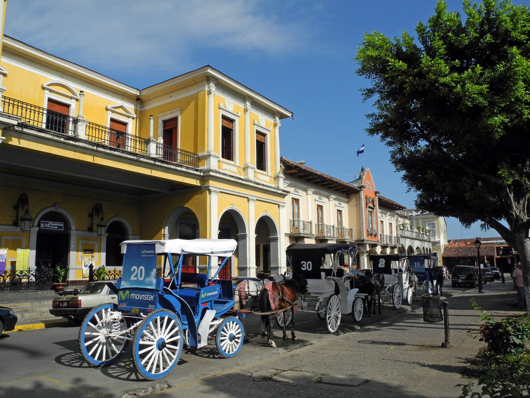 Auf der Plaza von Granada in Nicaragua