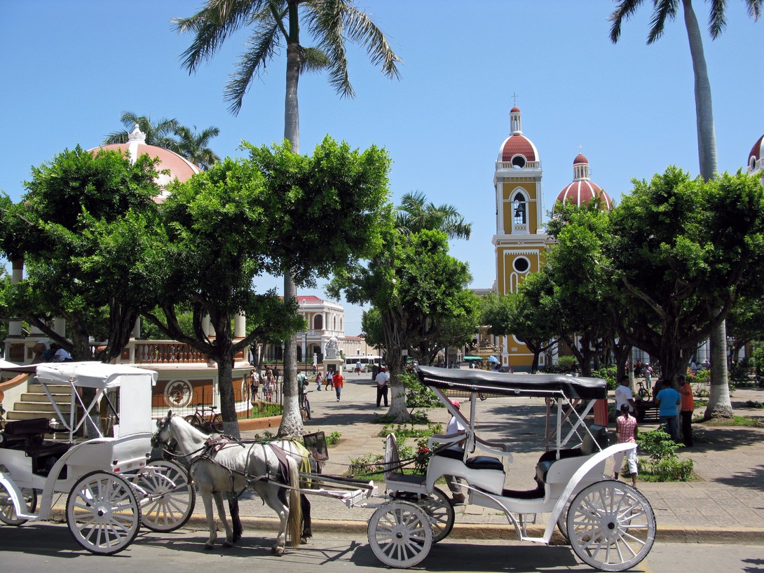 Blick auf die Plaza von Granada in Nicaragua